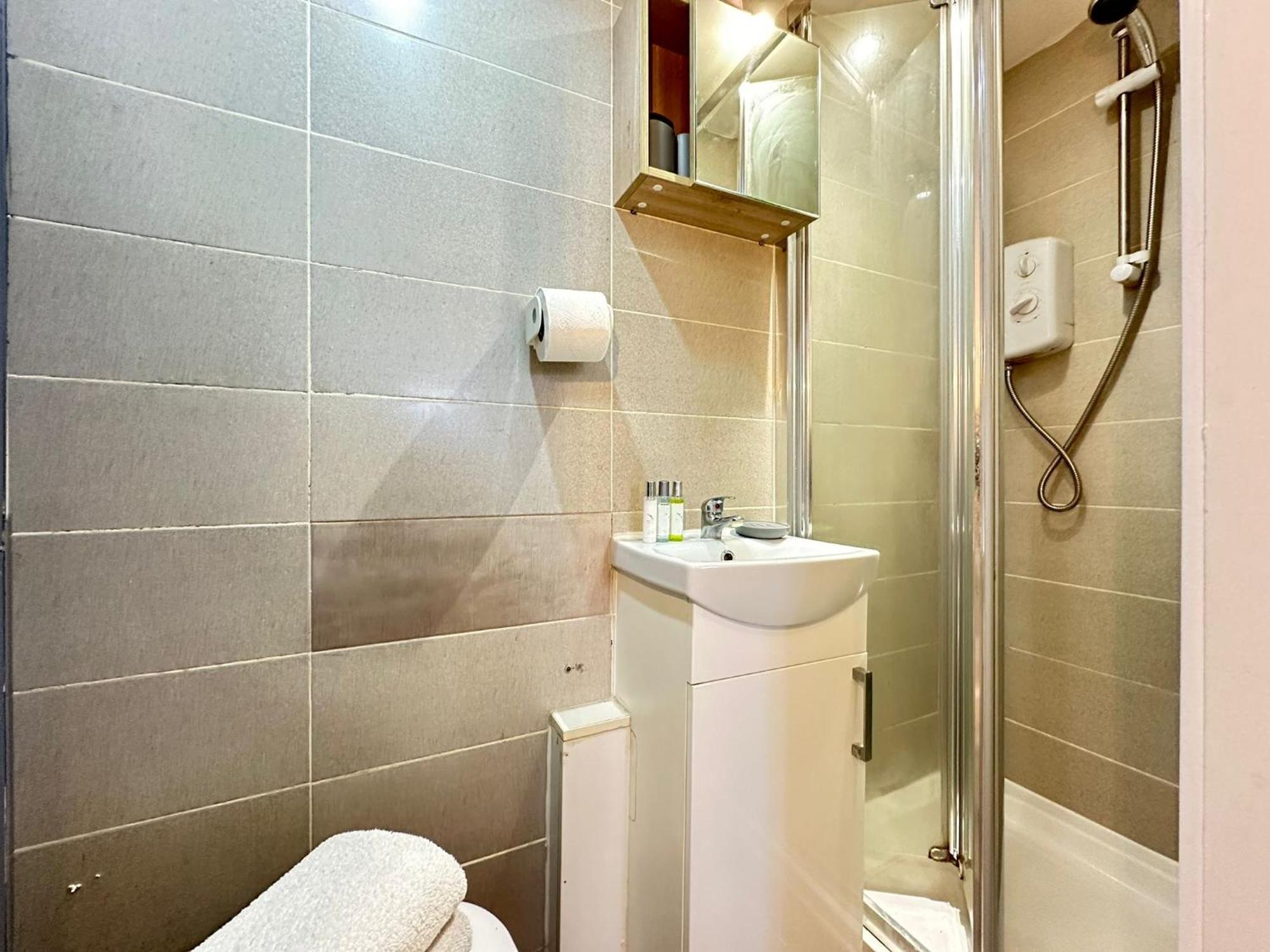Beautiful In Apartment London